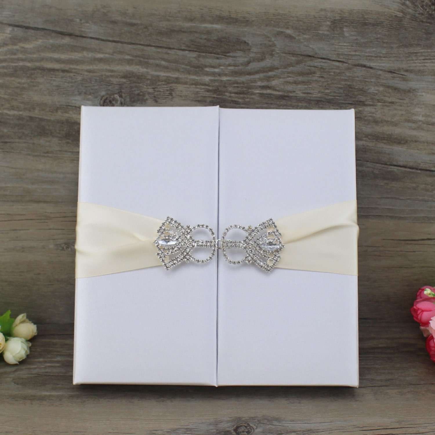 Silk Box Invitation with Paper Box Wedding Invitation Card with Delicate Ribbon Buckle